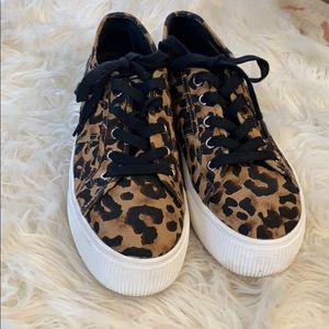 Steve Madden Leopard platform sneakers size 8
